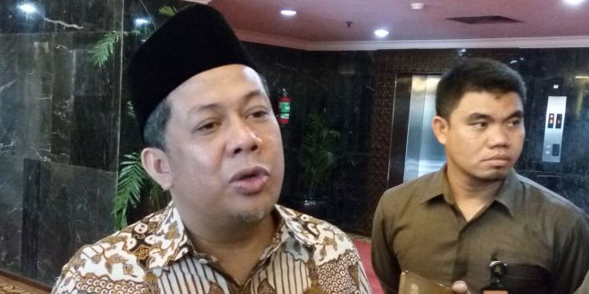 Banyak Komentar di Media Sosial Fahri Hamzah Menyokong Prabowo-Gibran dengan Mengunggah Foto