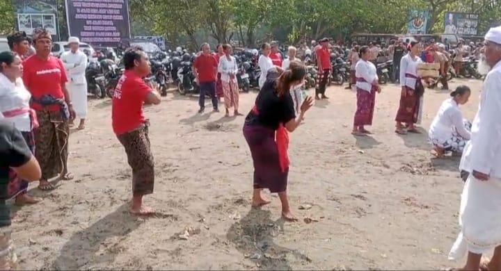 Mengerikan! Kisah Kutukan Menghantui Pengadilan Tanah Pura Dalem Klecung – Deliknews.com