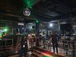 Satuan Tugas Operasi Pekat 2 Musi 2023 Menggelar Razia Bersama di Cafe dan Karaoke di Kawasan Teratai Putih – Deliknews.com