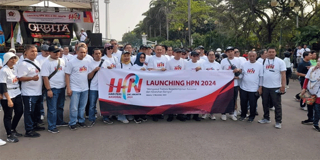 Ketua PWI Pusat dan Insan Pers Meluncurkan HPN 2024 di Lapangan Silang Monas