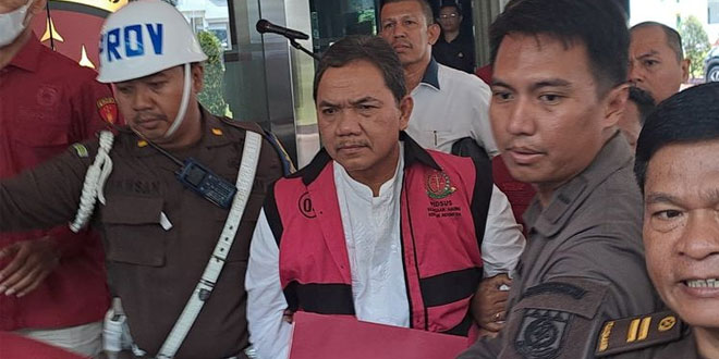 Achsanul Qosasi, Tersangka Anggota BPK, Diduga Terima Rp40 Miliar dari Kasus BTS dan Menginap di Rutan Salemba