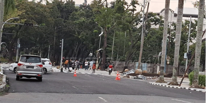 Pembangunan Intersection Jalan Sudirman Belum Rampung, Menyebabkan Keluhan dari Warga