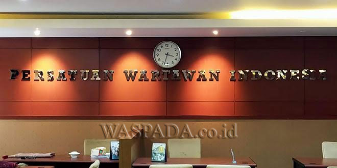 PWI Pusat Mengadakan Lomba Puisi Multi Media Tahun 2024 dengan Hendry Ch Bangun Sebagai Kontributor; Seorang Wartawan yang Menyaksikan Peradaban