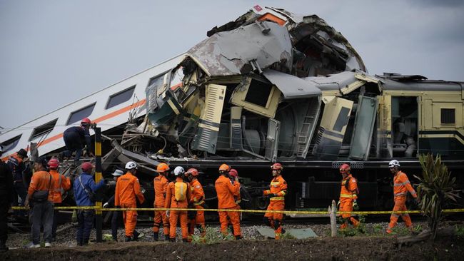 Jalur Kereta Api Turangga-Bandung Raya Kini Dapat Digunakan Setelah Terjadinya Tabrakan