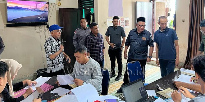 Ketua Bawaslu Sumut Memastikan Pendaftaran PTPS Profesional dengan Turun ke Panwascam