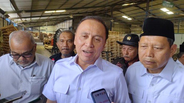 Masyarakat Pangandaran Manfaatkan Bantuan Dua Mobil Gratis dari Mochamad Iriawan