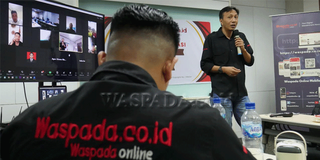 Waspada Online: Wartawan Perlu Terus Meningkatkan Kualitas Diri