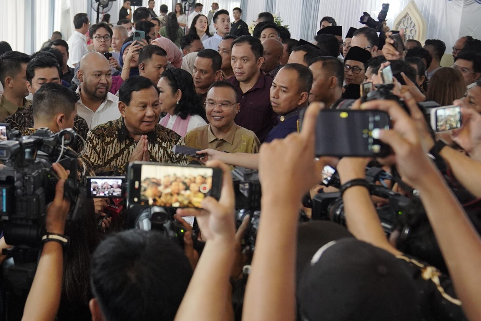 Hari Kedua Lebaran, Prabowo Subianto Ucapkan Maaf Lahir Batin ke Rekan-Rekan Media