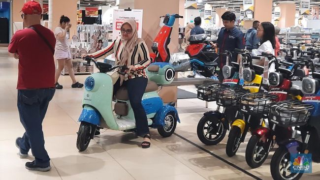 Motor Listrik dari Belasan Juta Harga Turun menjadi Rp6 Jutaan di Transmart