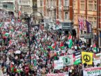 Massa Pro-Palestina ‘Dibanjiri’ di Pusat Kota London