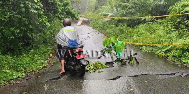 Pj Bupati Reza Fahlevi Gerak Cepat karena Ruas Jalan di Simeulue Rusak akibat Curah Hujan Tinggi – Waspada Online